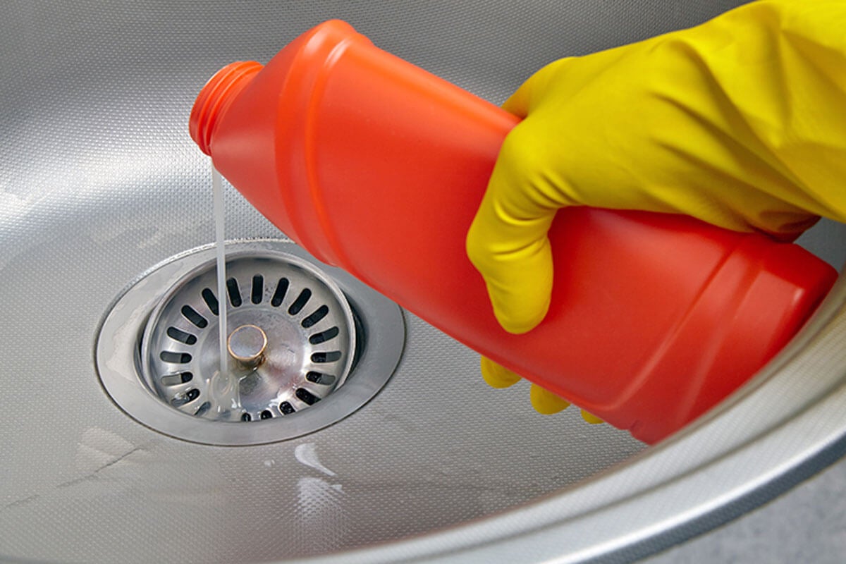 Il existe plusieurs méthodes pour nettoyer le siphon de l'évier et éliminer les mauvaises odeurs.