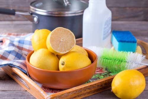Sigue estas 10 ideas para usar el limón en la limpieza del hogar