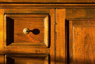 Tratamientos para eliminar la carcoma de tus muebles