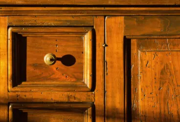 Tratamientos para eliminar la carcoma de tus muebles