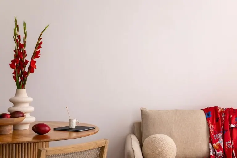 Minimalismo cálido: qué es y cómo aplicarlo en casa