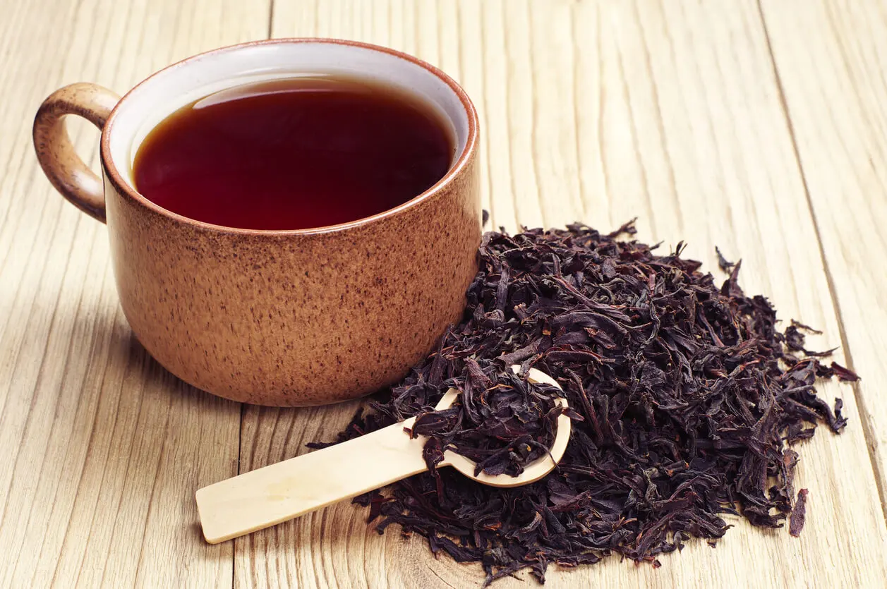 Té negro como infusión para romper el ayuno
