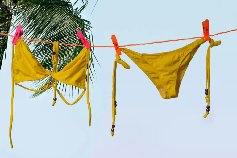 ¿Cómo lavar los bikinis para que duren más tiempo?