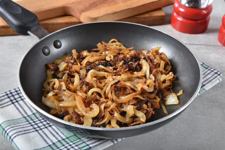 Cómo preparar cebolla caramelizada sin azúcar