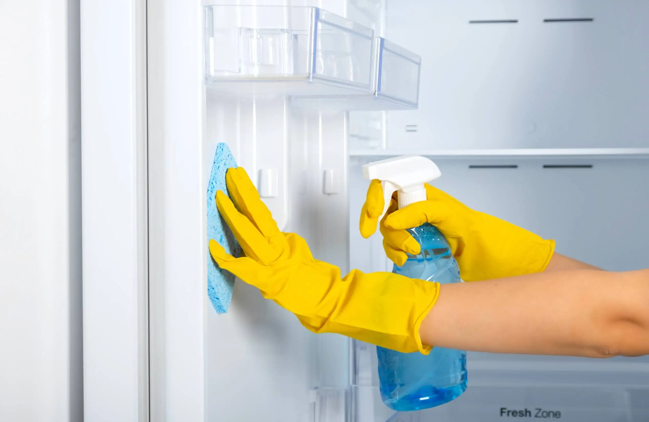 Às vezes, limpar um freezer pode ser complicado