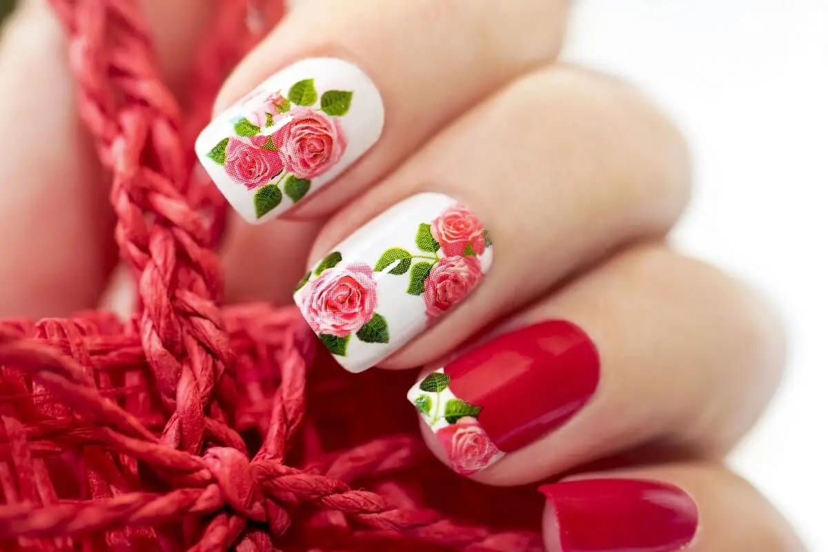 Consejos para hacer manicura con pegatinas