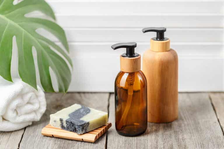 Shampoo bar vs liquid: differences, advantages and disadvantages