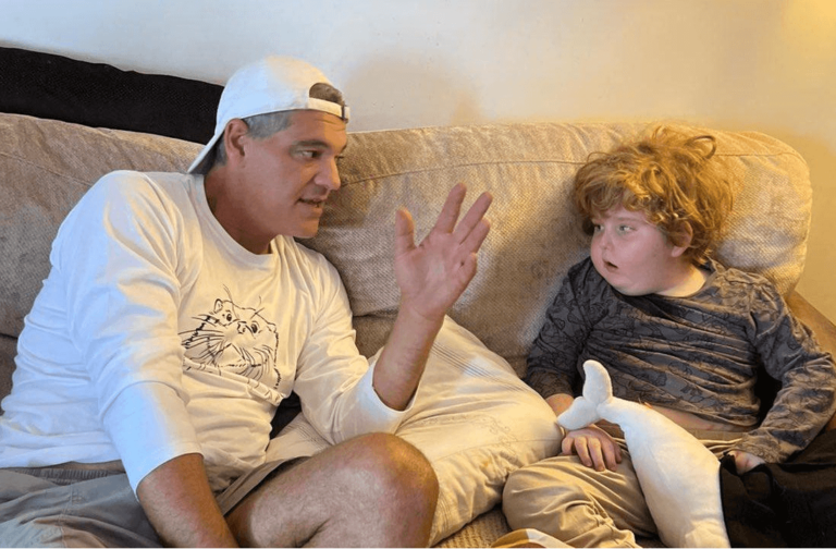 Un héroe para Martín: Frank Cuesta impulsa la lucha contra el cáncer infantil