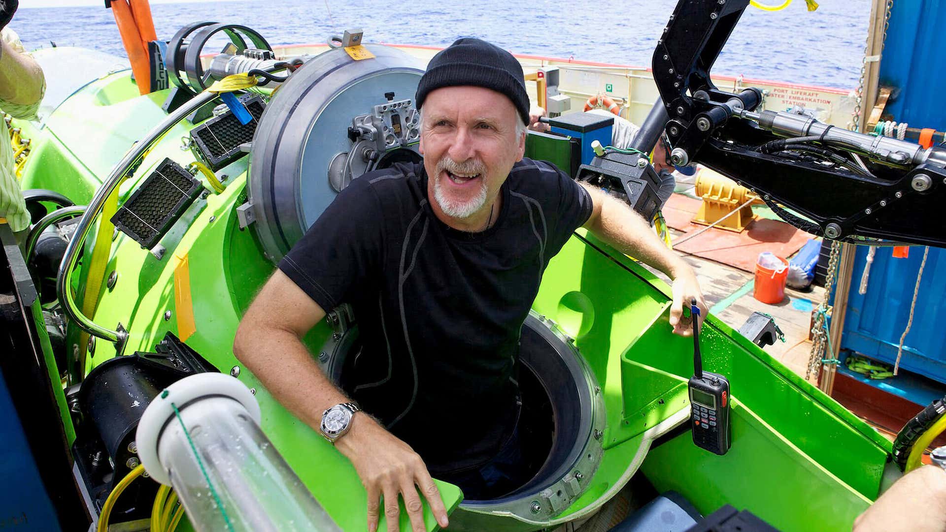 James Cameron in einem Tauchboot, das enormen Unterwasserdruck ertragen muss