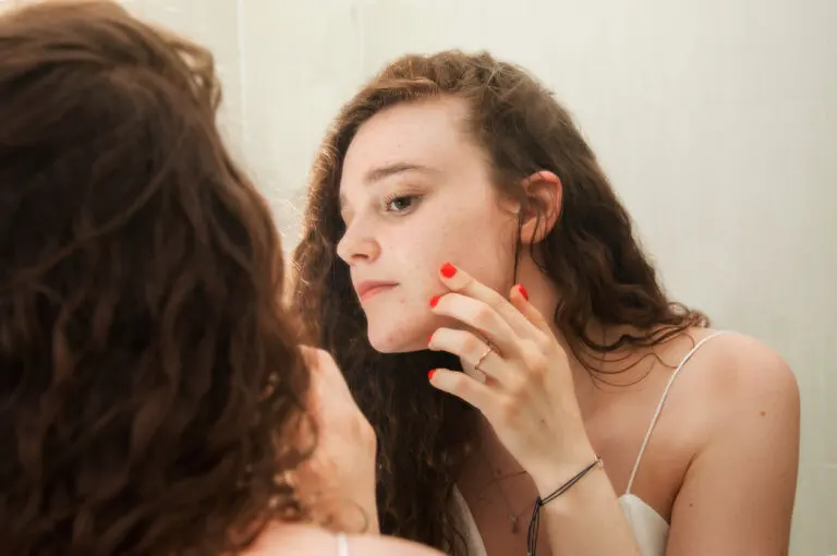 5 señales de que estás exfoliando demasiado tu piel