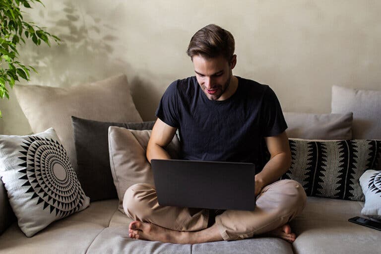 ¿La laptop es un riesgo para la fertilidad? Lo que los hombres deben saber