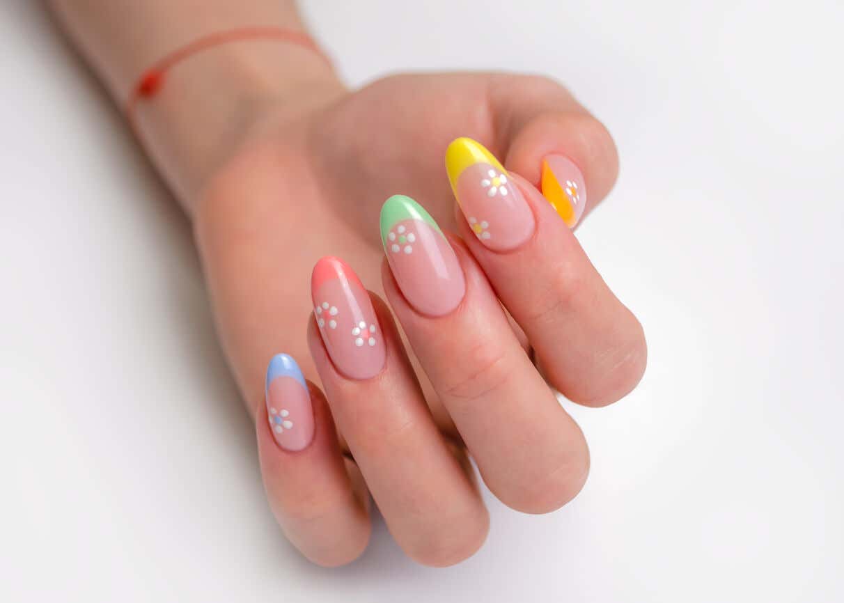 A manicure with flower designs 