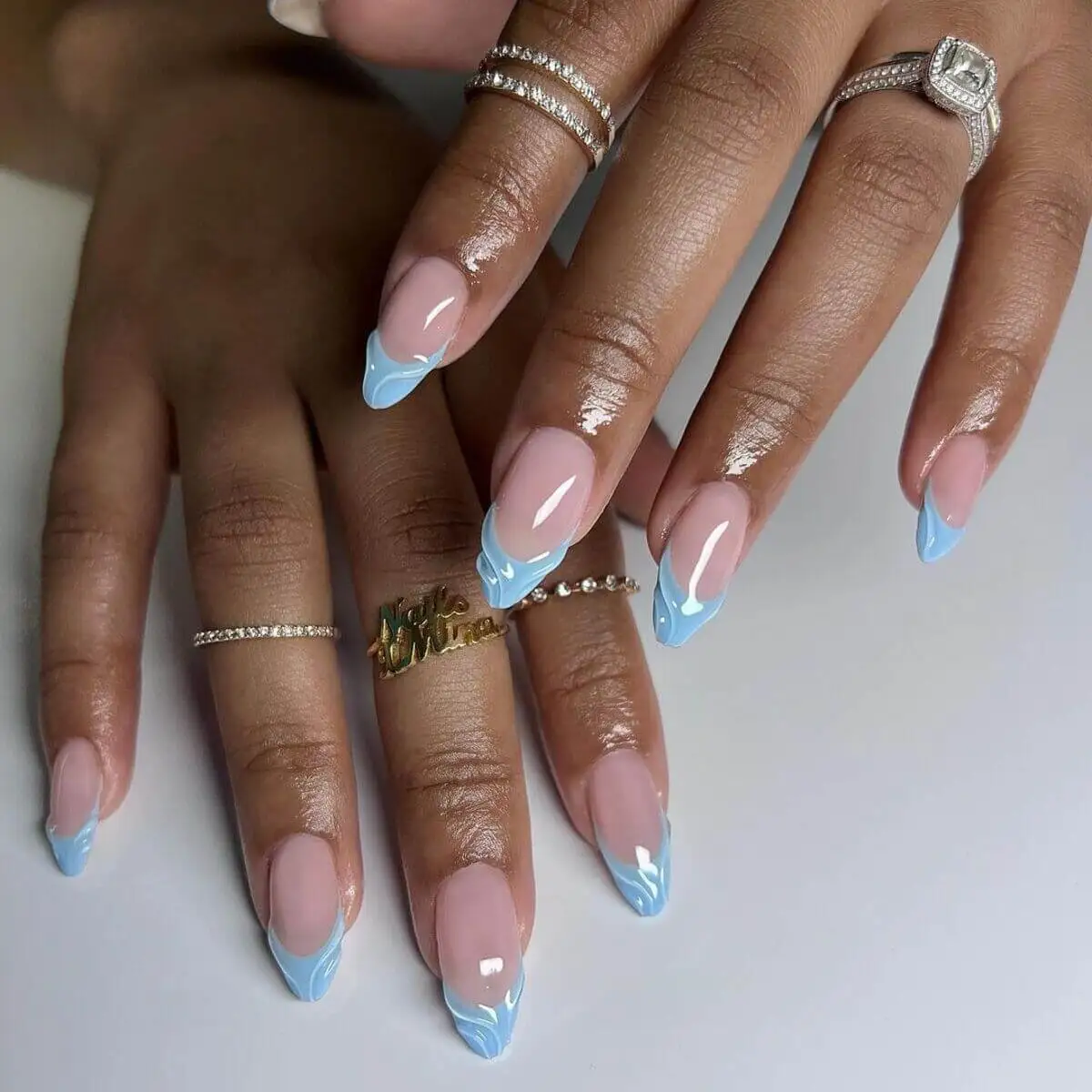 Uñas aesthetic con efecto 3D.