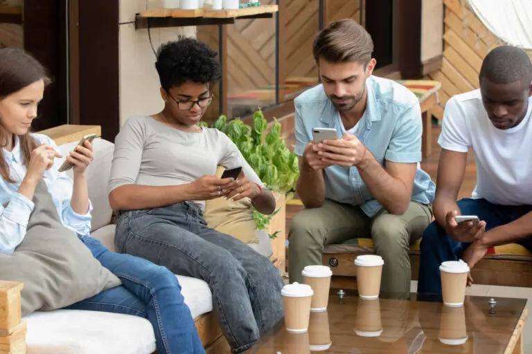 7 adicciones modernas más comunes en nuestra sociedad