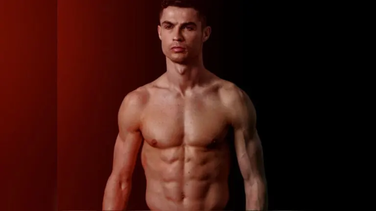 La rutina de Cristiano Ronaldo con mancuernas para mantener la masa muscular