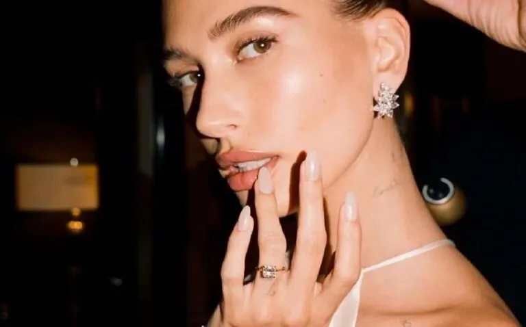 7 diseños de uñas virales de Hailey Bieber: ¿cuál prefieres?
