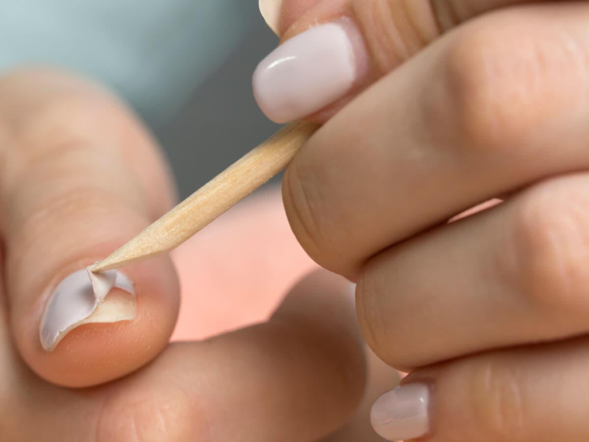 Cómo quitar uñas acrílicas en casa.