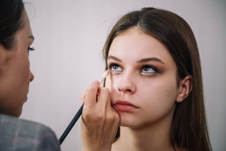 'Sleepy eyes': descubre en qué consiste esta tendencia de maquillaje para los ojos