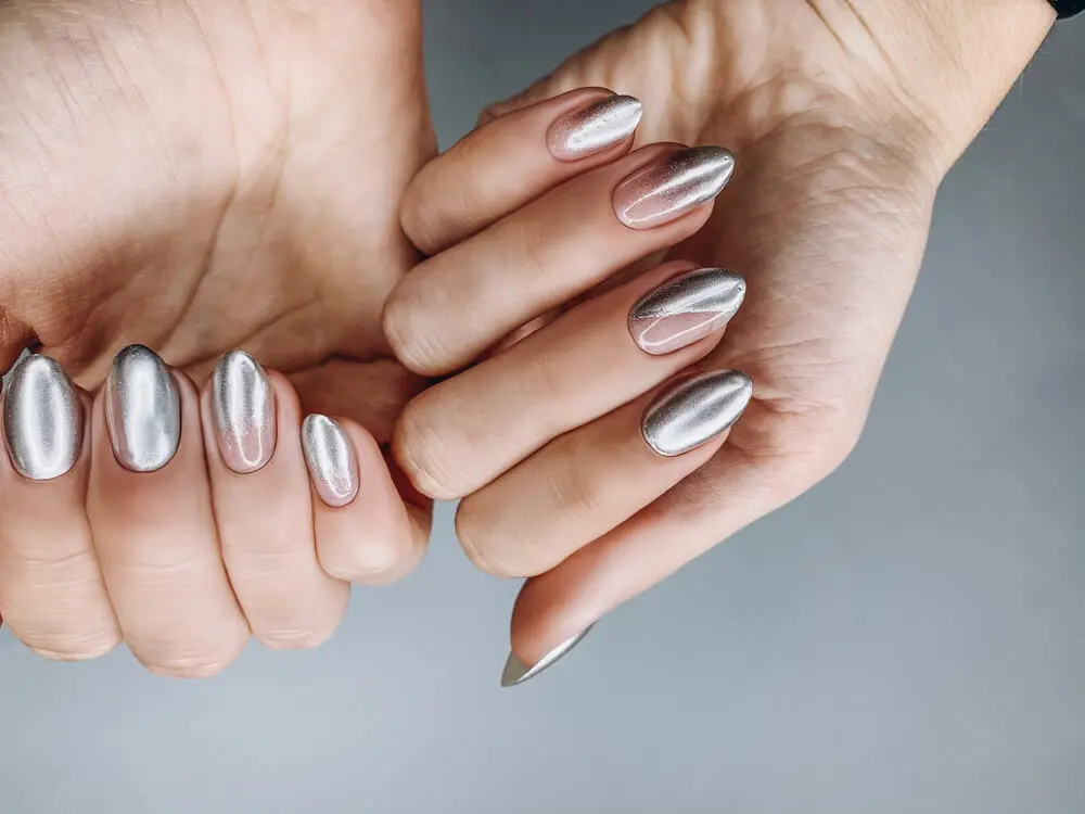 uñas en degradé tono bronce