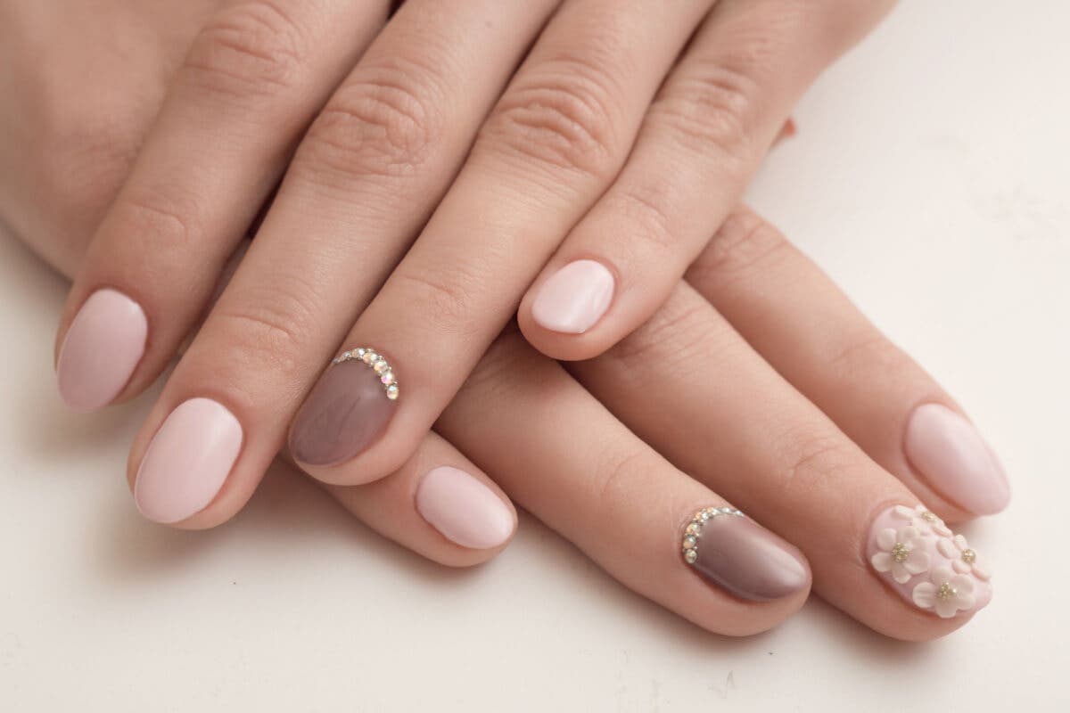Estilo nude con Swarovski.