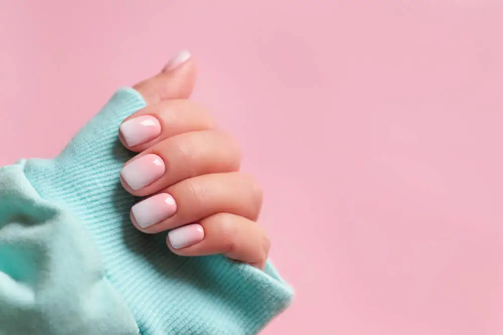 Diseño rosa con blanco