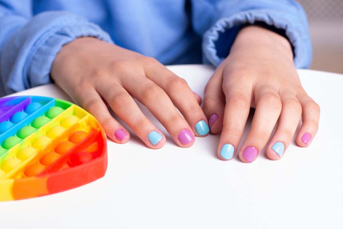 10 diseños de uñas cortas ideales para el regreso a clases