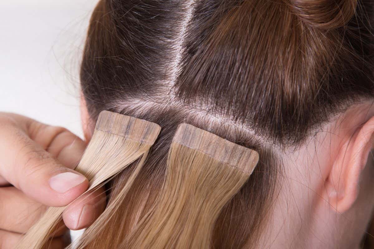 Extensiones adhesivas de cabello: qué son y cómo se colocan