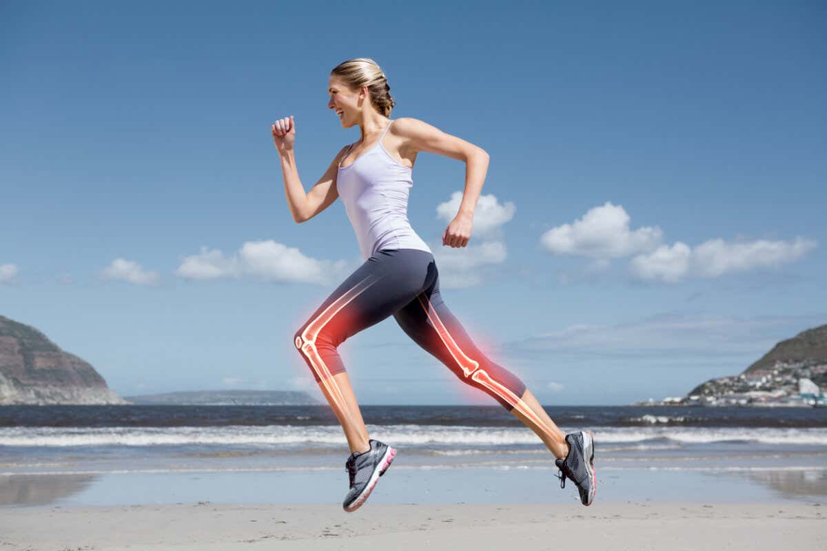 Mujer usa suplementos para correr mejor