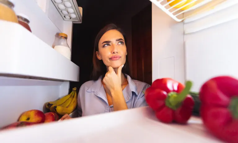 Cómo conservar los pimientos, cebollas y tomates por más tiempo en la nevera