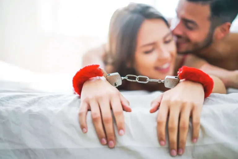 ¿Por qué algunas personas disfrutan la agresividad en el sexo?