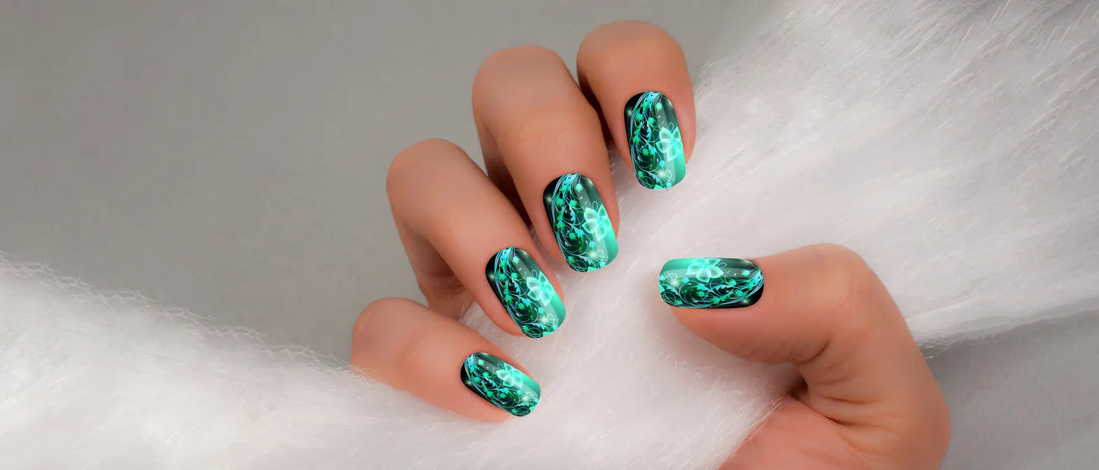 Uñas tornasoladas esculpidas o esculturales
