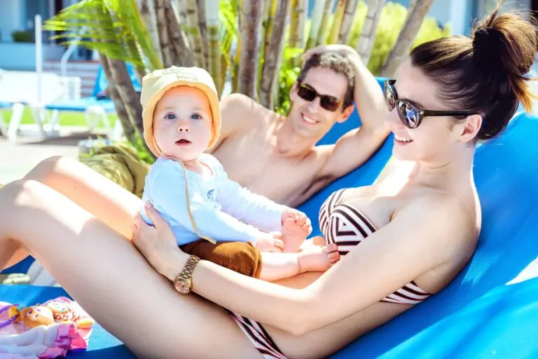 Cosas a considerar para disfrutar del verano con un bebé