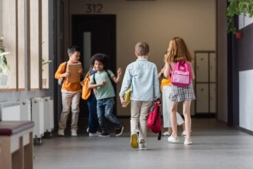 6 lugares más sucios de las escuelas y cómo cuidar a tus hijos