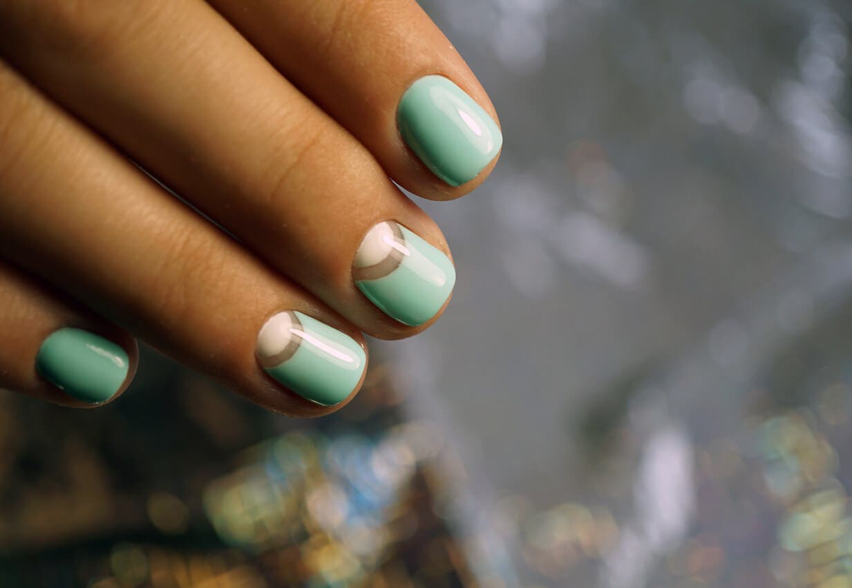 Uñas verde menta