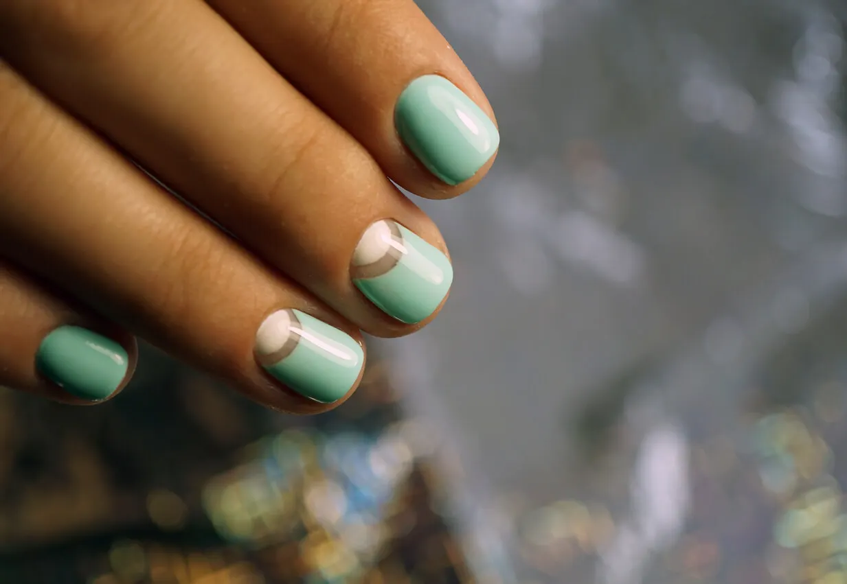 Uñas verde menta
