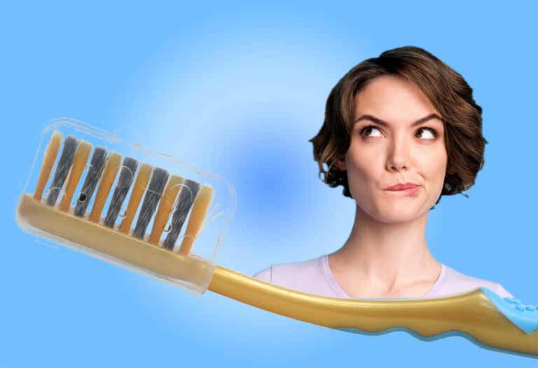 Lo que debes saber si usas tapa protectora en tu cepillo de dientes