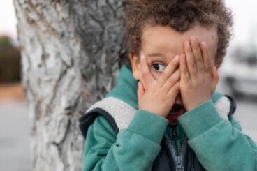 7 cosas que nunca debes pedirle a un niño tímido