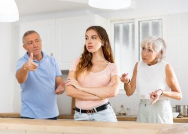 12 razones por las que los padres rechazan el noviazgo de sus hijos