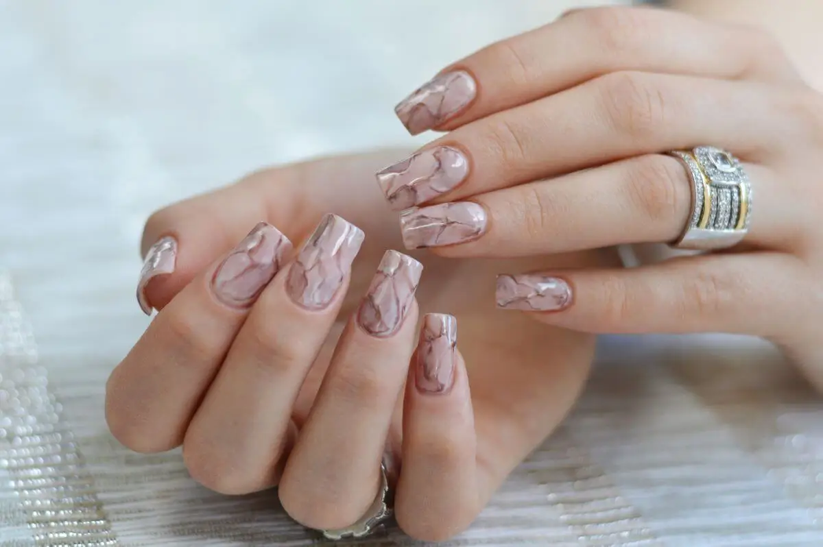 Uñas chai latte marmoladas