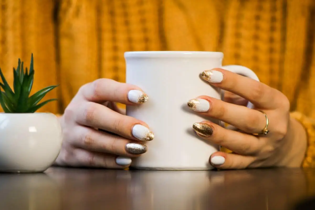 Uñas chai latte ombré