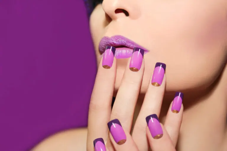Manicura púrpura