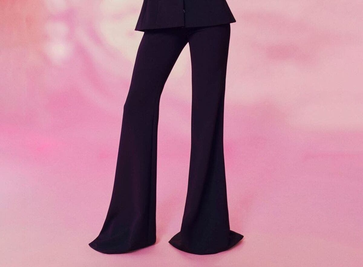 Pantalones acampanados de Carolina Herrera