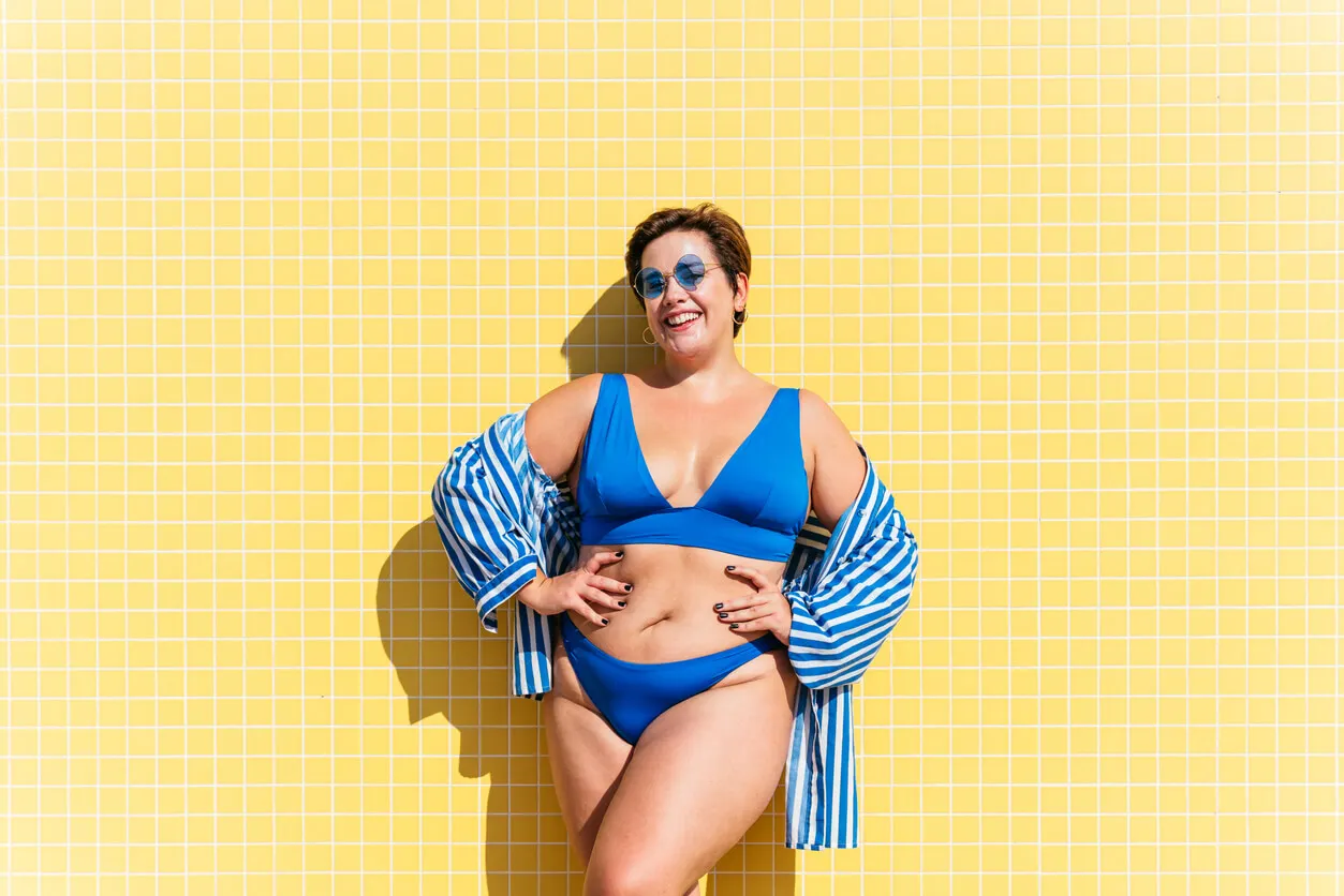 Cuerpo redondo en bikini