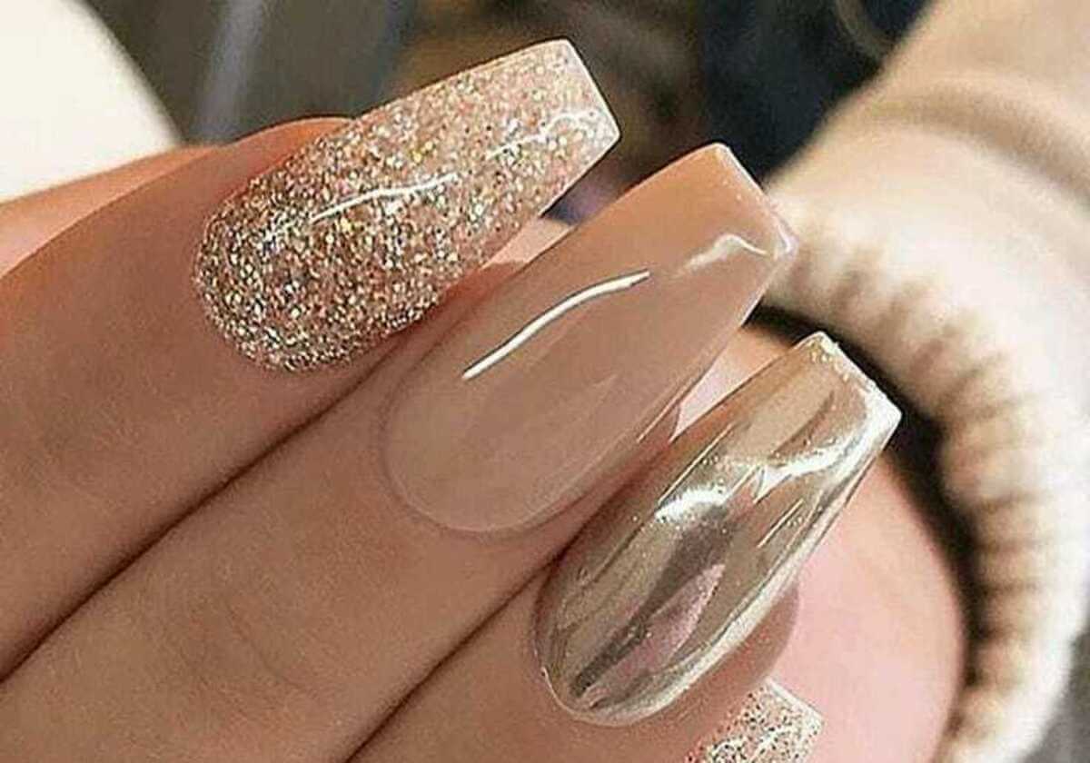 Uñas doradas