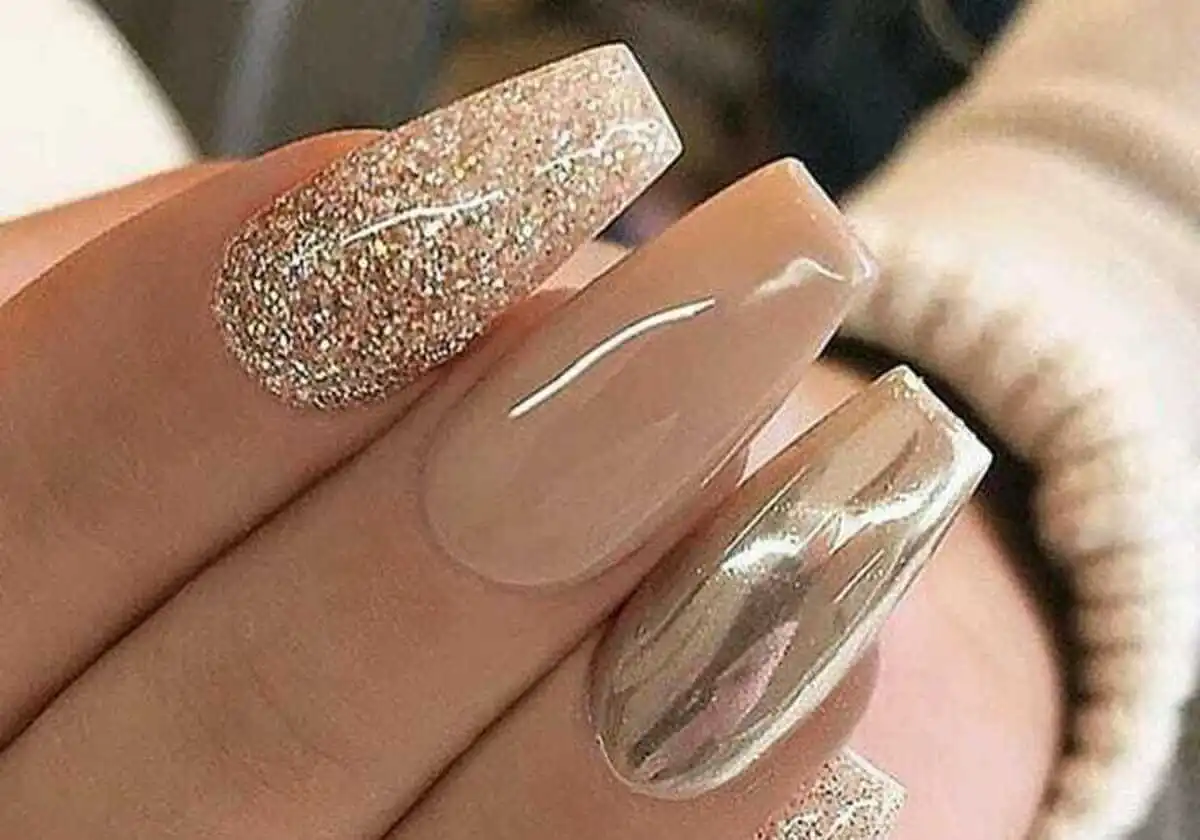 Uñas doradas