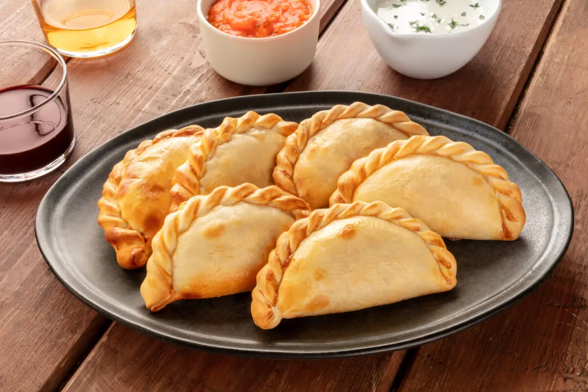 Empanadas de espinaca y huevos.