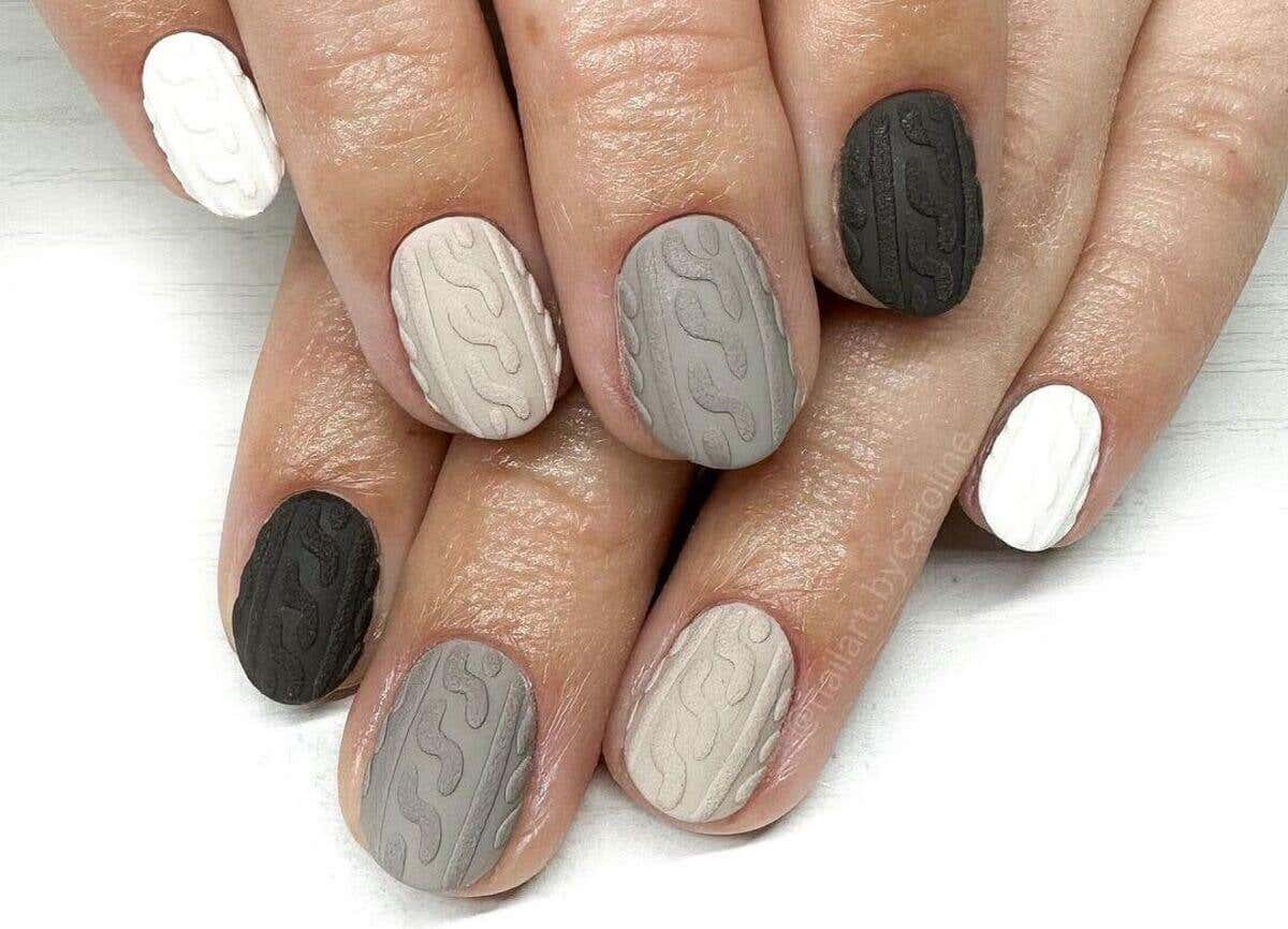 Diseño de uñas en tonos tierra
