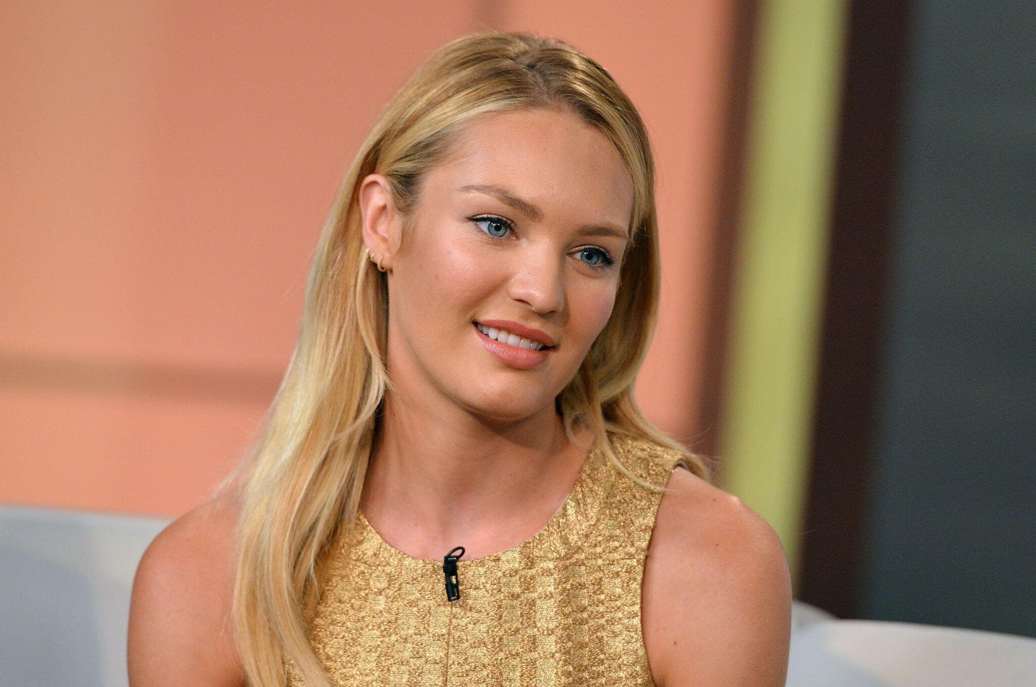 Candice Swanepoel y su estilo clean girl makeup