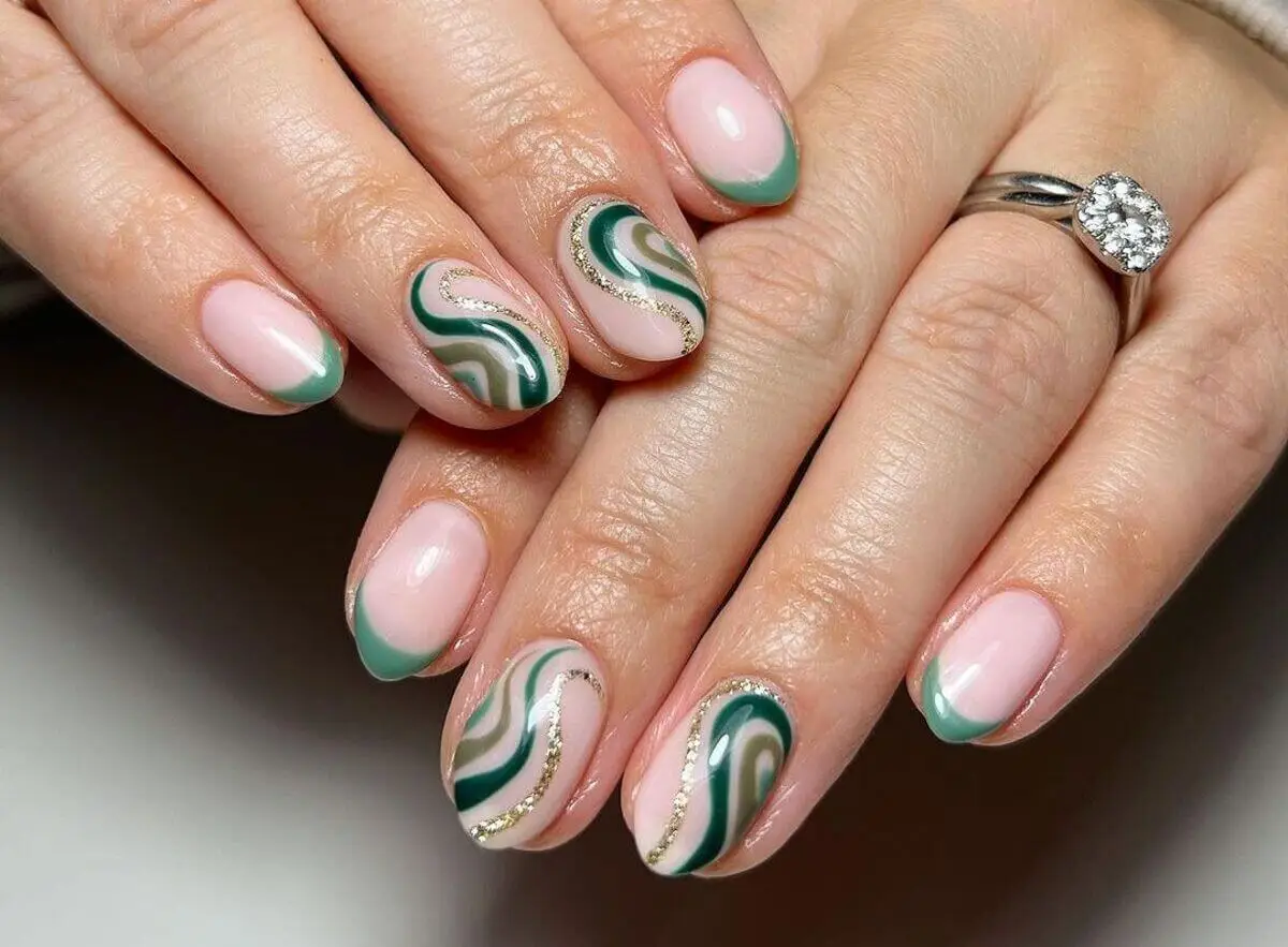 Uñas con glitter verdes
