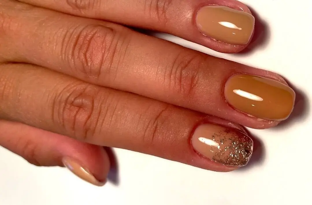 Uñas chai latte